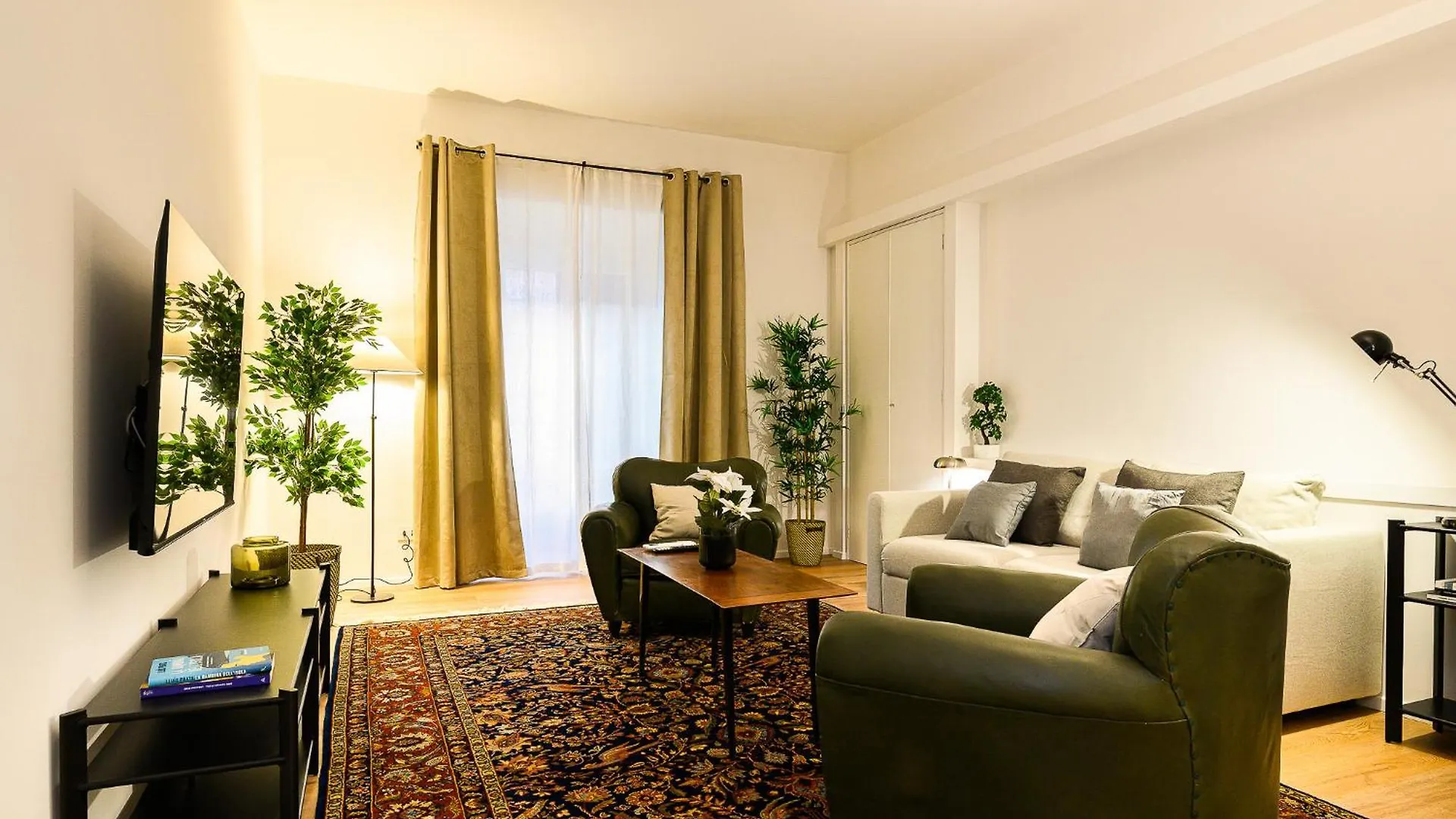 Central Near Vatican By Ndp Rent Rome Italy