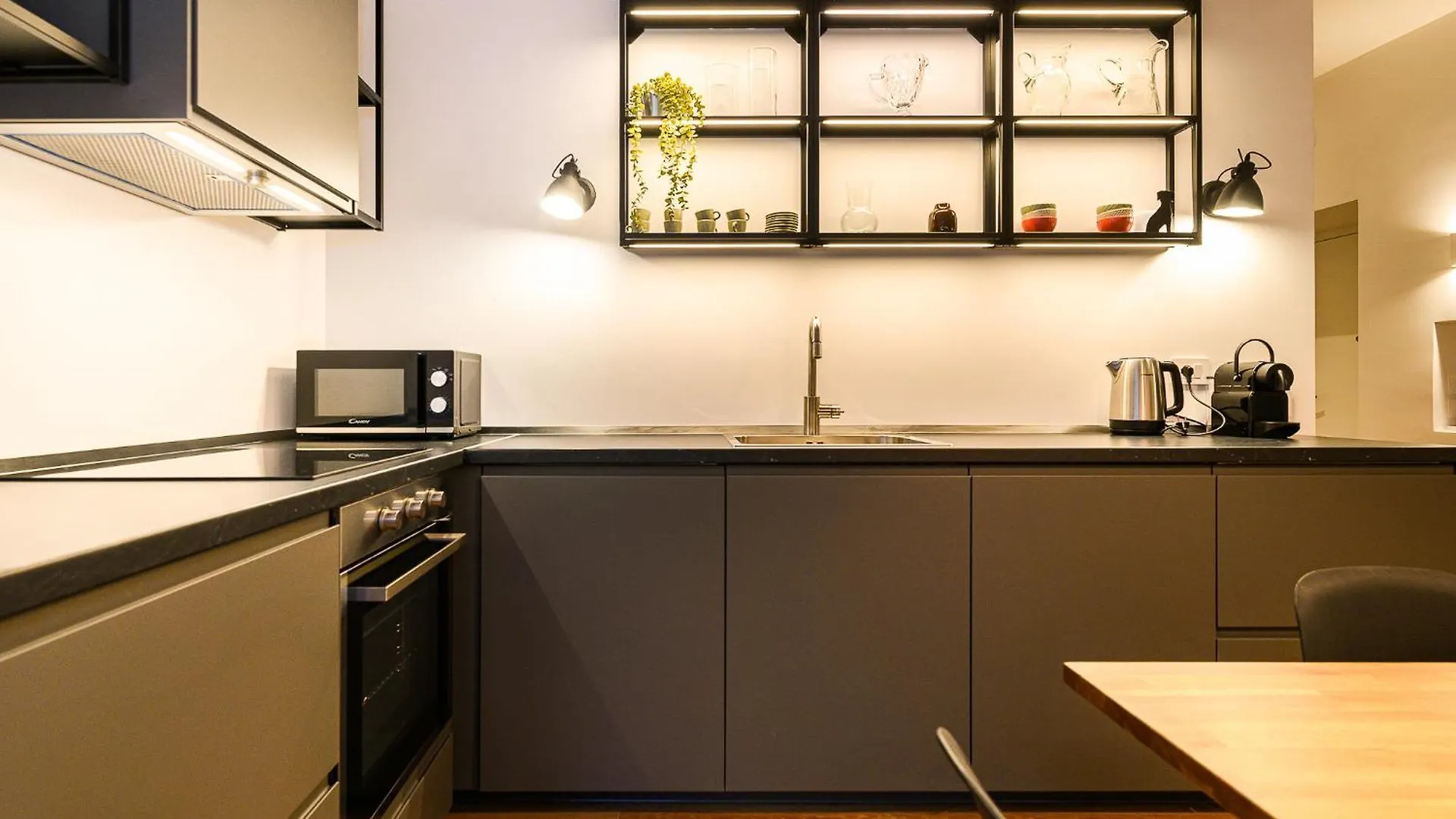 Central Near Vatican By Ndp Rent Rome Apartment