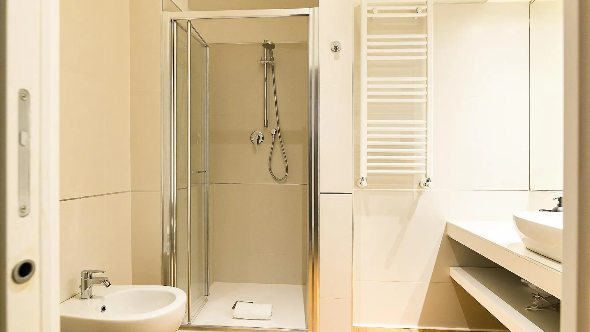 Central Near Vatican By Ndp Rent Rome Apartment